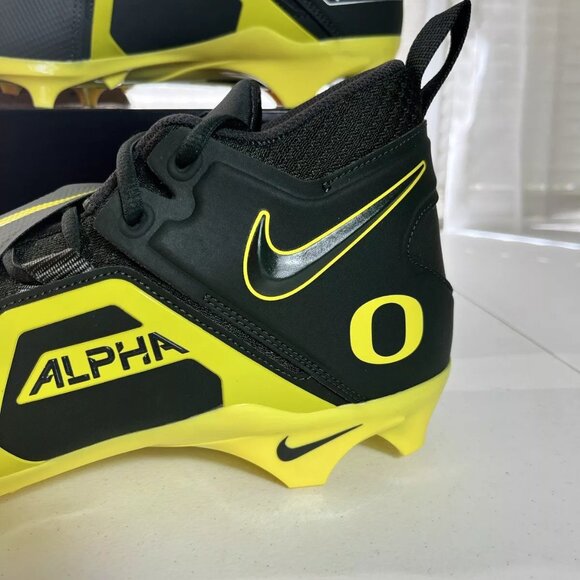 Nike Oregon Ducks Size 13 Alpha Menace Pro 3 PE Football Cleats Sequoia / Yellow - Picture 2 of 8